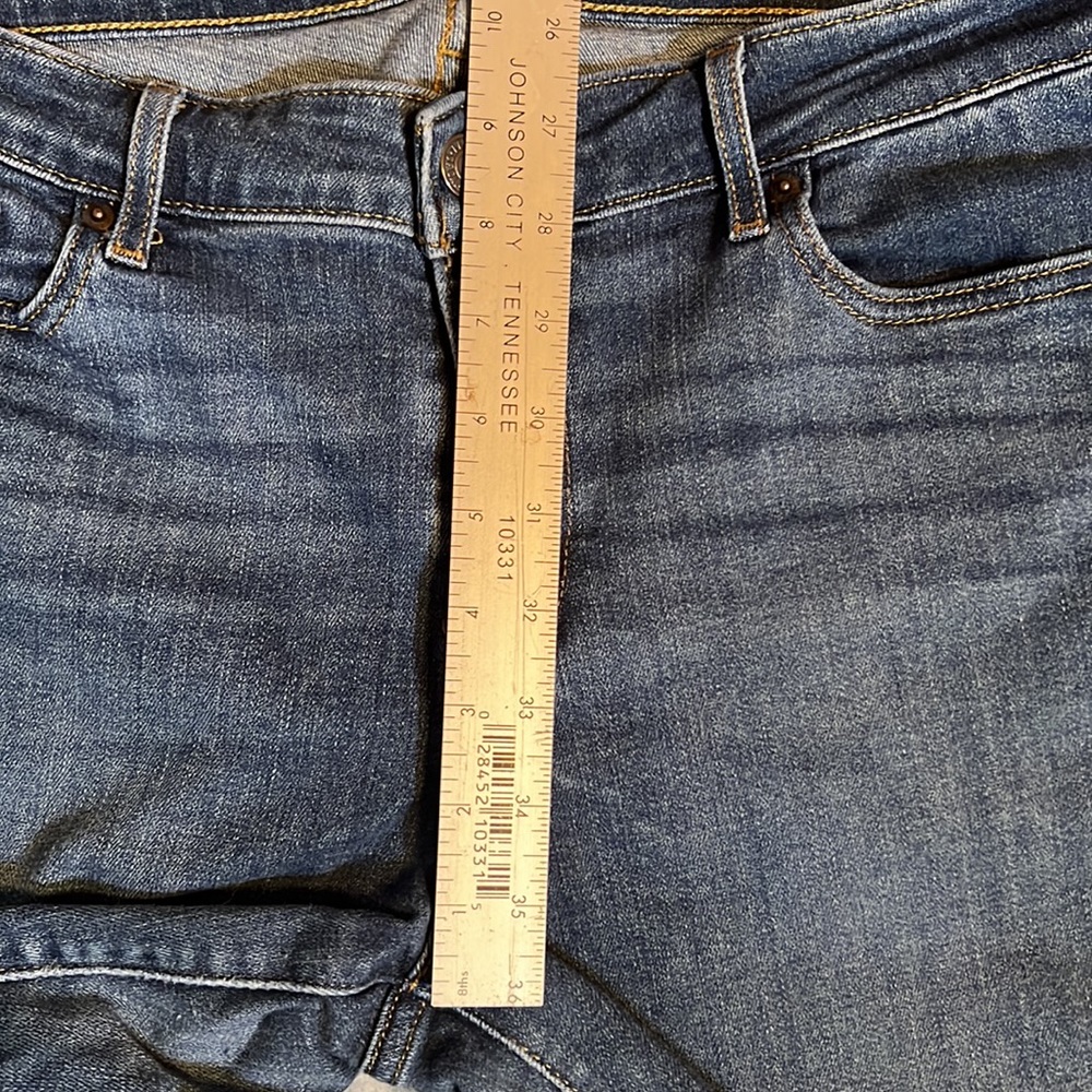 Levi’s 711 Skinny Distressed Jeans Women's size 32 - Picture 13 of 16